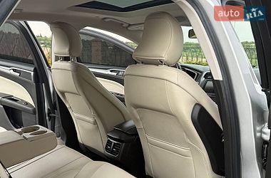Седан Ford Fusion 2016 в Дрогобичі