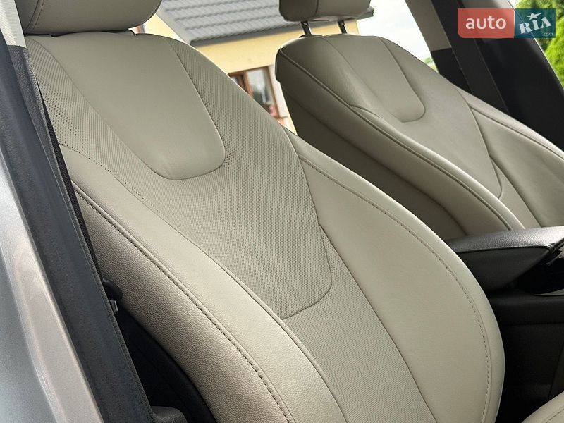 Седан Ford Fusion 2016 в Дрогобичі
