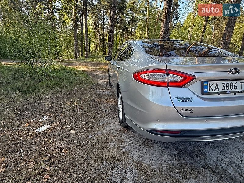 Седан Ford Fusion 2016 в Києві