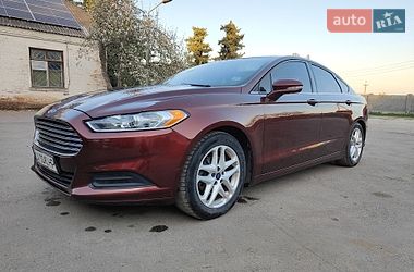 Седан Ford Fusion 2015 в Лисянці