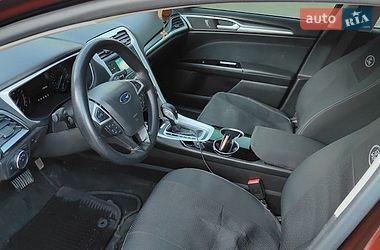 Седан Ford Fusion 2015 в Лисянці