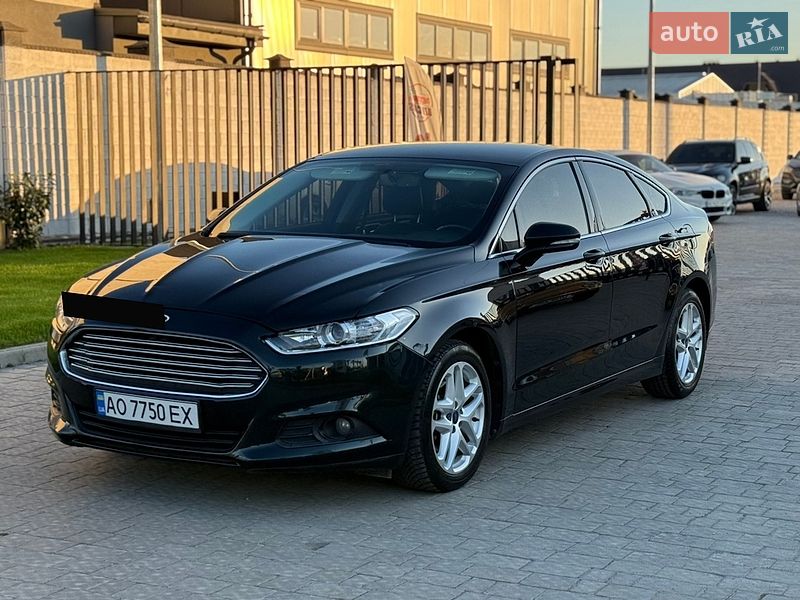 Седан Ford Fusion 2014 в Ужгороде