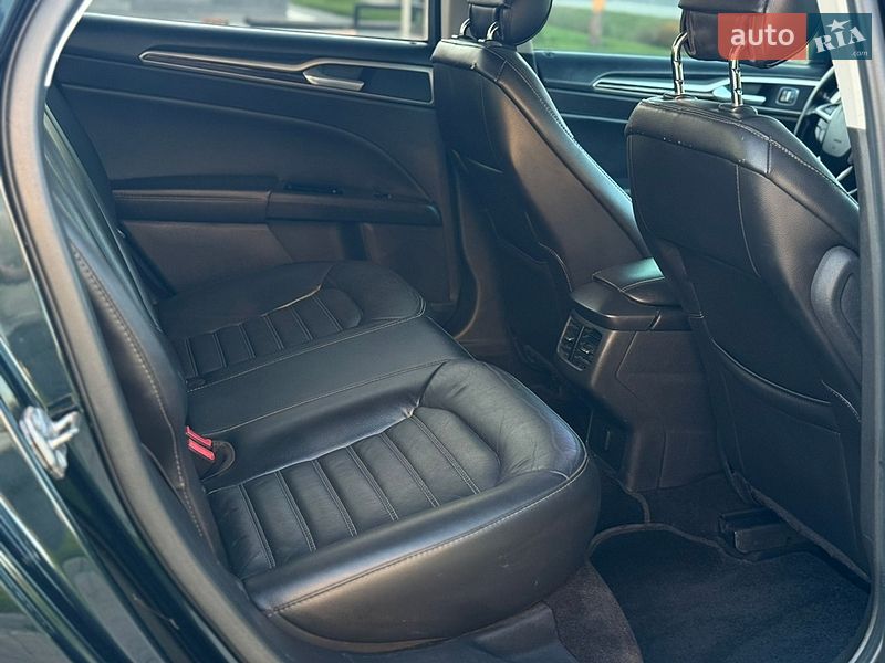 Седан Ford Fusion 2014 в Ужгороде
