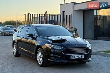 Седан Ford Fusion 2014 в Ужгороде