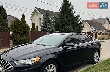 Седан Ford Fusion 2019 в Святопетрівське фото 2 Седан Ford Fusion 2019 в Святопетрівське