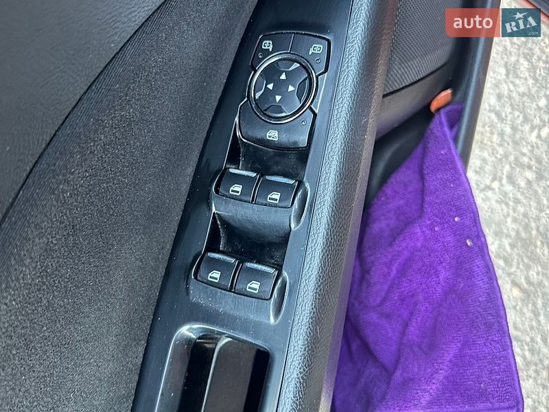 Седан Ford Fusion 2014 в Полтаві