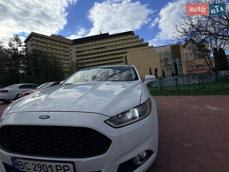 Ford Fusion 2016