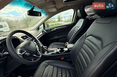 Седан Ford Fusion 2016 в Трускавце