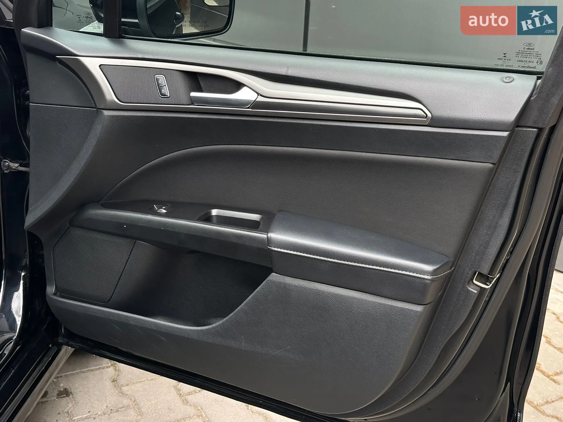 2017 Ford Fusion - мініатюра 23