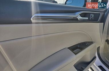 Седан Ford Fusion 2017 в Львові