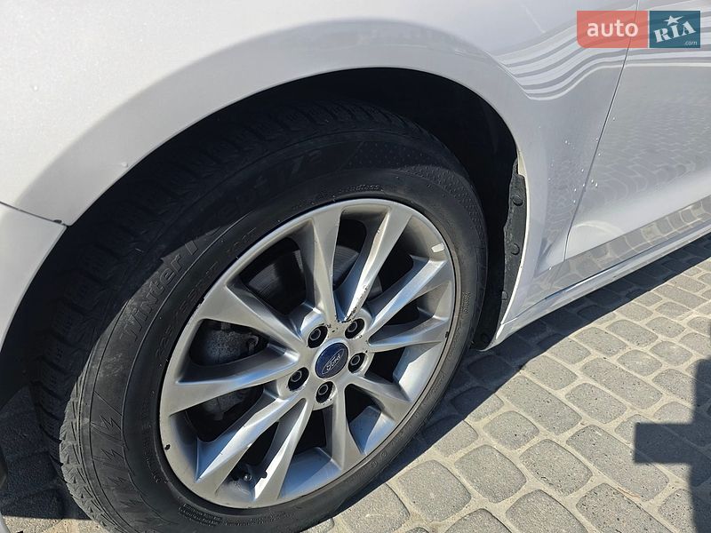Седан Ford Fusion 2017 в Львові