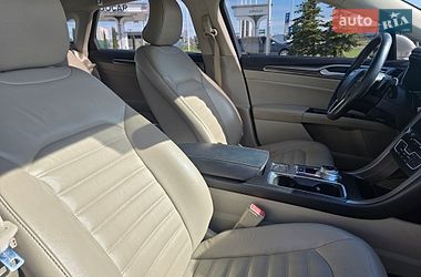 Седан Ford Fusion 2017 в Львові