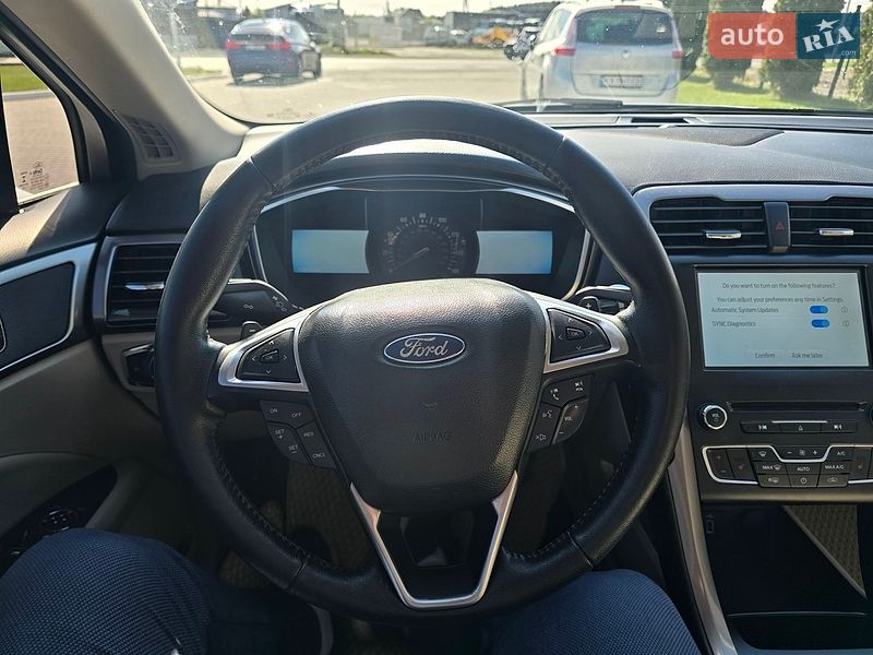 Седан Ford Fusion 2017 в Львові