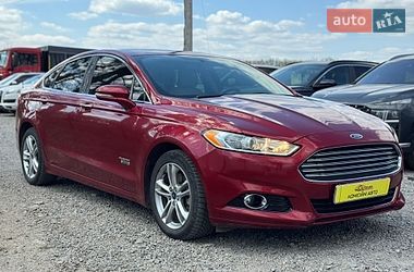 Седан Ford Fusion 2016 в Умані