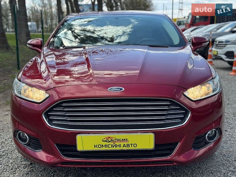 Седан Ford Fusion 2016 в Умані