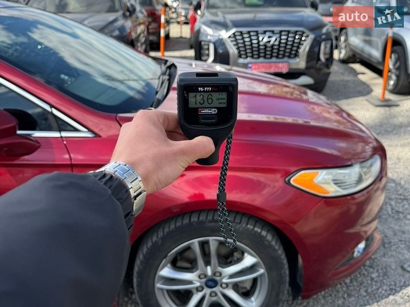 Седан Ford Fusion 2016 в Умані