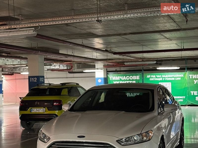 Седан Ford Fusion 2013 в Львові