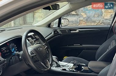Седан Ford Fusion 2013 в Львові