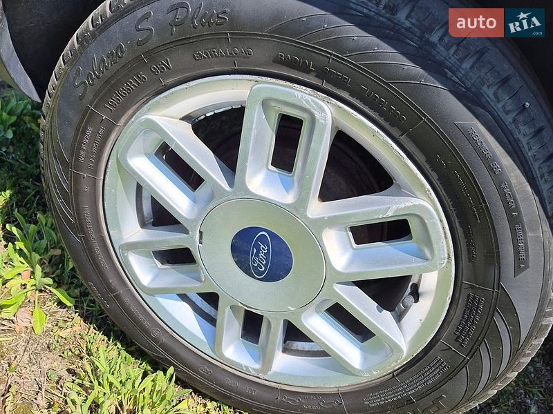 Хэтчбек Ford Fusion 2008 в Киеве