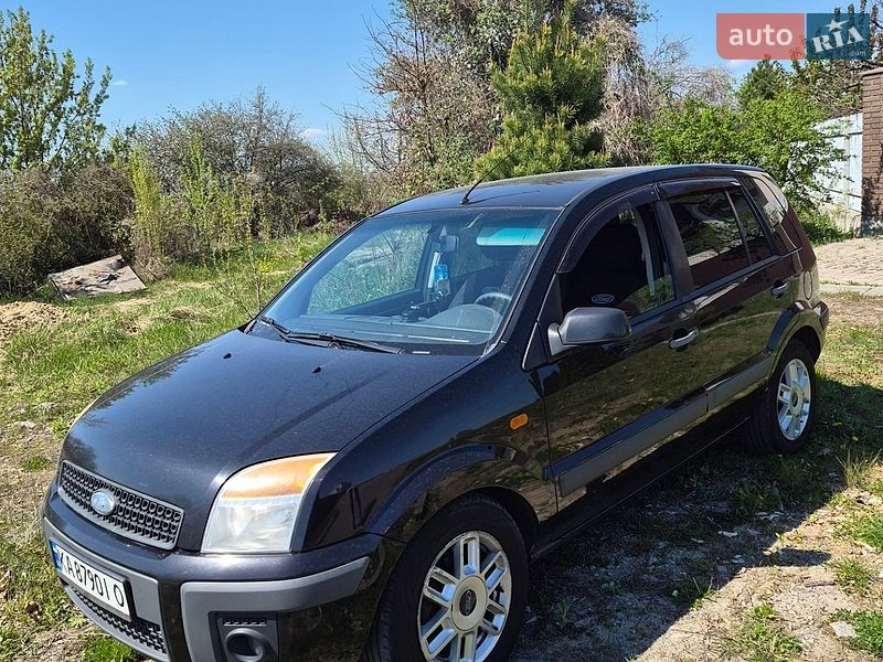 Хэтчбек Ford Fusion 2008 в Киеве