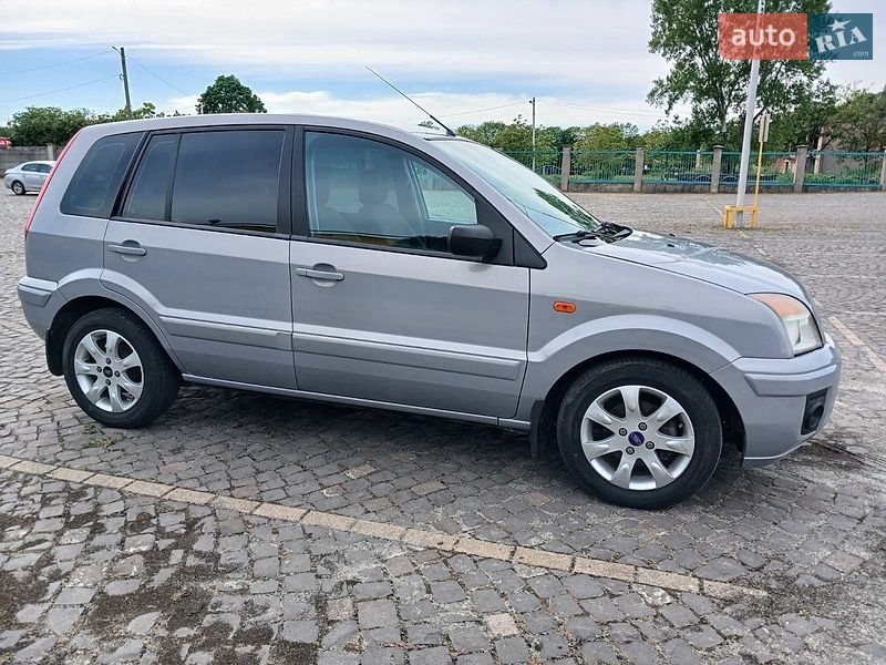 Хэтчбек Ford Fusion 2011 в Ужгороде