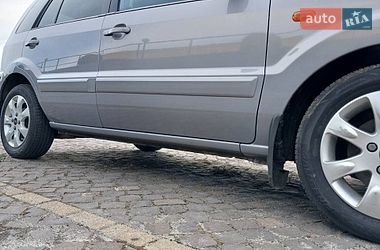 Хэтчбек Ford Fusion 2011 в Ужгороде