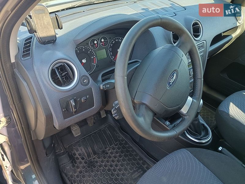 Хэтчбек Ford Fusion 2011 в Киеве