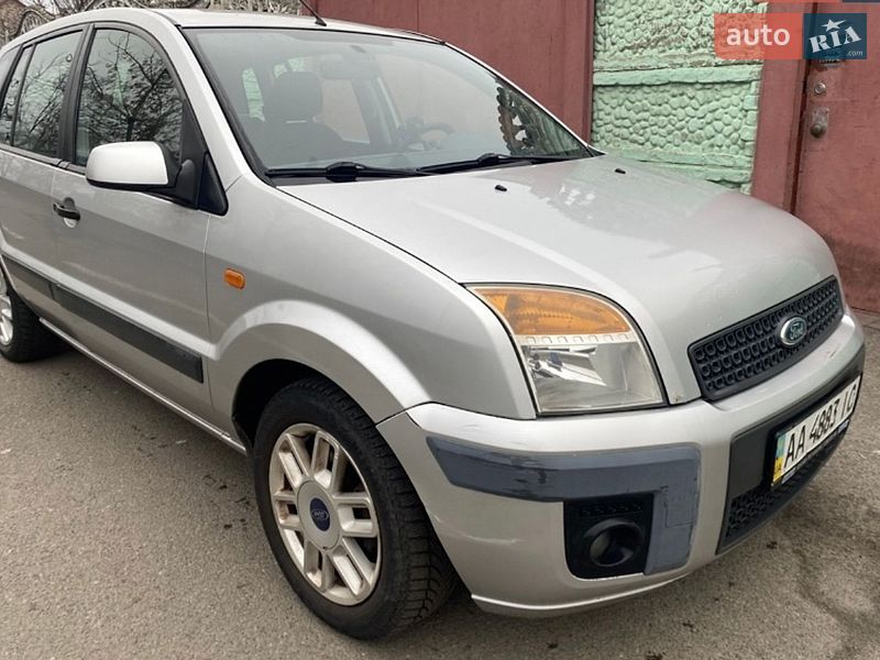 Хетчбек Ford Fusion 2009 в Києві
