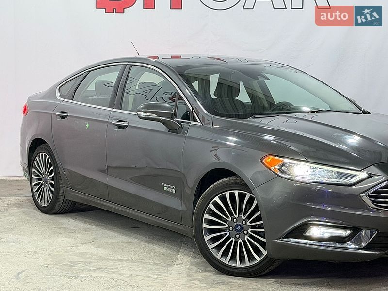 Седан Ford Fusion 2016 в Одесі