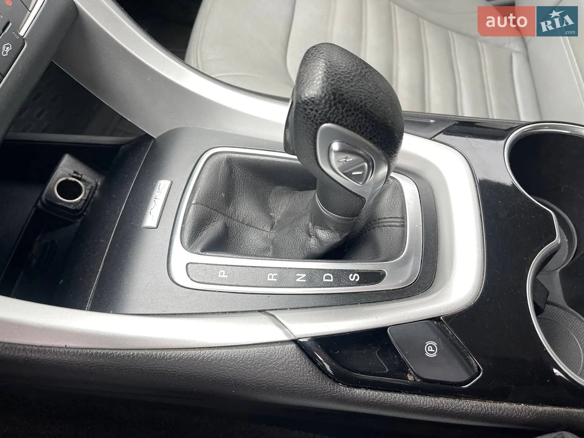2015 Ford Fusion - мініатюра 15
