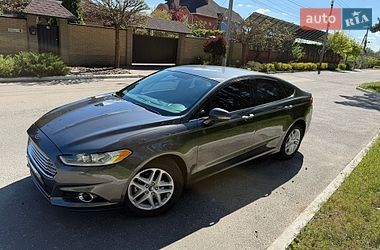Седан Ford Fusion 2016 в Гореничах