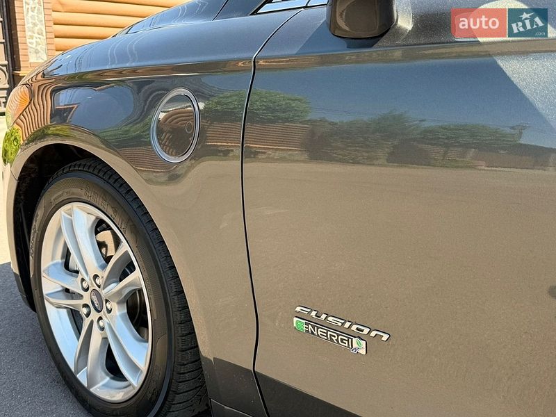 Седан Ford Fusion 2015 в Борисполе