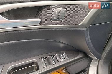 Седан Ford Fusion 2019 в Львове