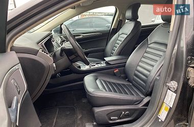 Седан Ford Fusion 2019 в Львове