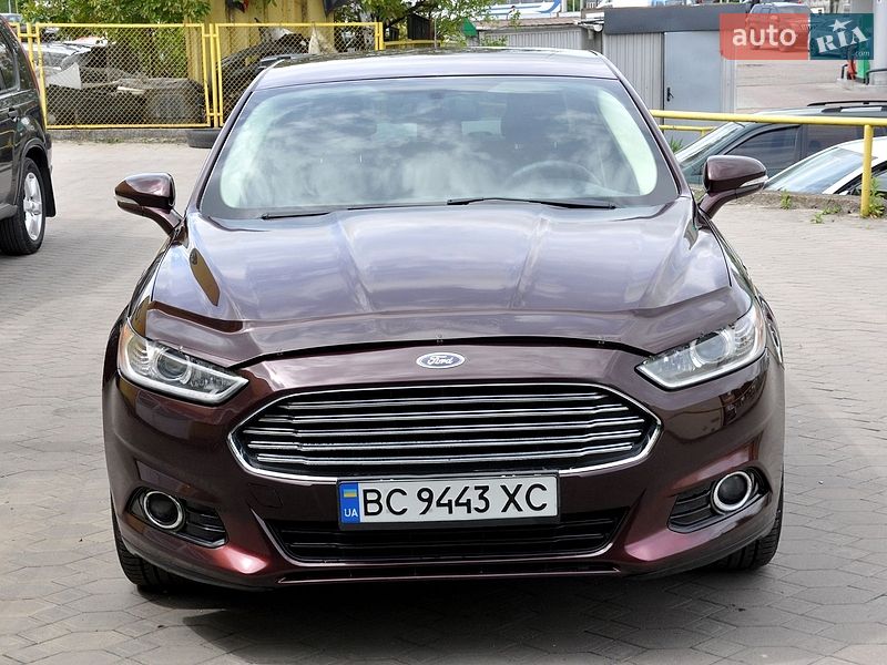 Седан Ford Fusion 2013 в Львове