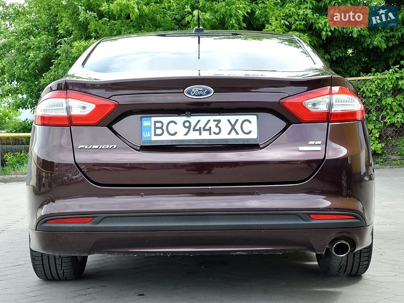 Седан Ford Fusion 2013 в Львове