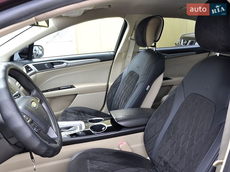 Седан Ford Fusion 2013 в Львове