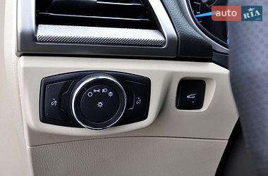 Седан Ford Fusion 2013 в Львове