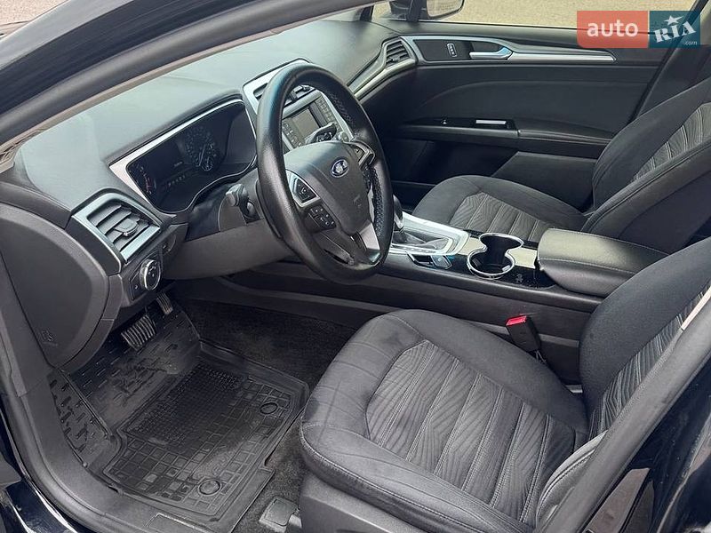 Седан Ford Fusion 2015 в Києві