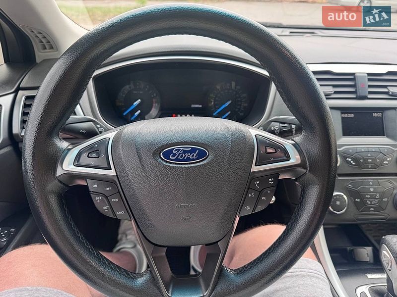 Седан Ford Fusion 2015 в Києві