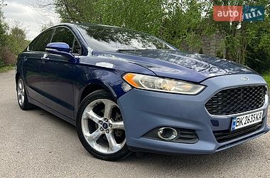 Седан Ford Fusion 2015 в Ровно