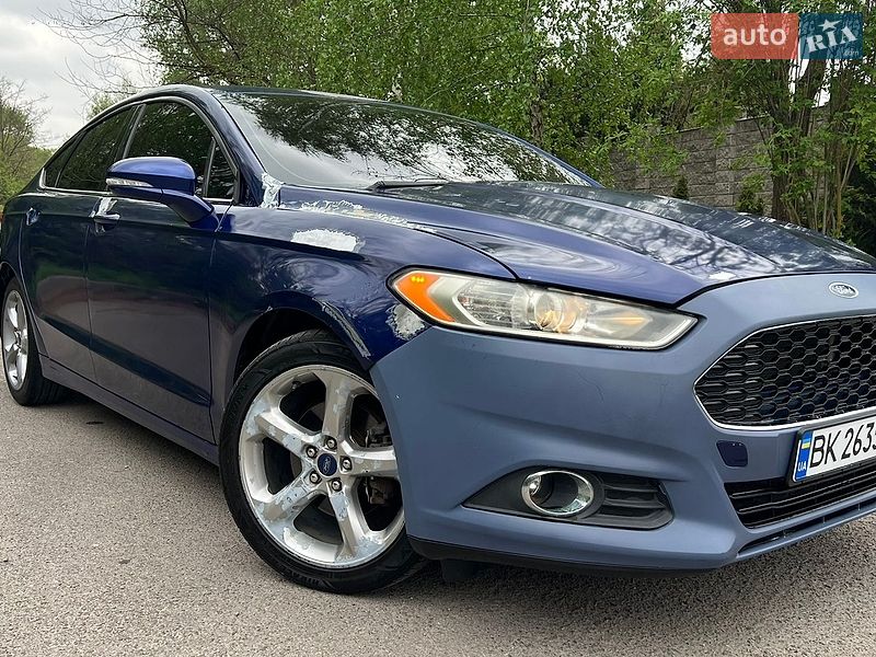 Седан Ford Fusion 2015 в Ровно