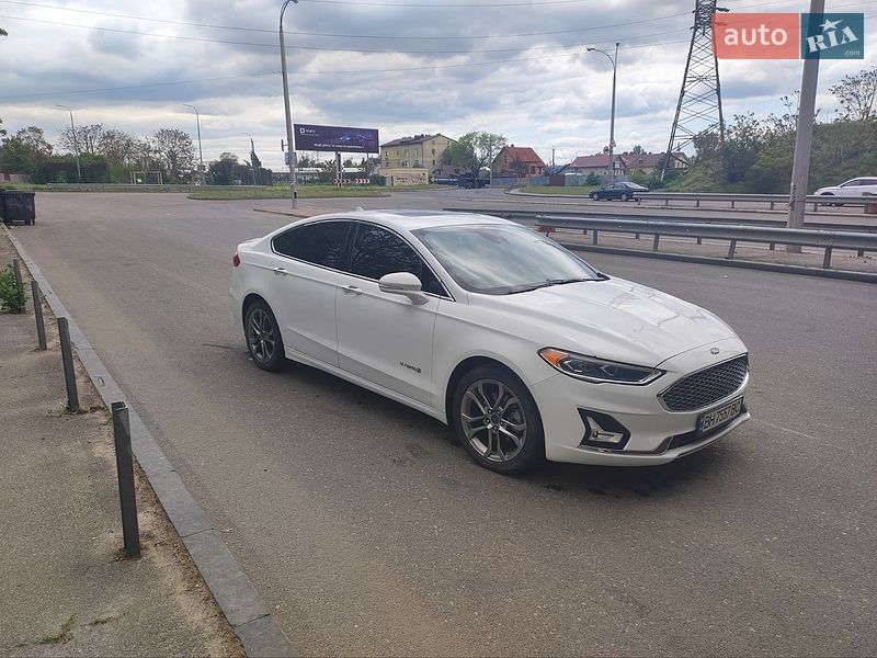 Седан Ford Fusion 2019 в Одессе
