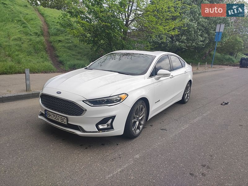 Седан Ford Fusion 2019 в Одессе