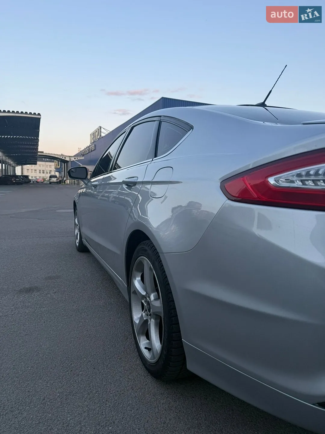 2016 Ford Fusion - мініатюра 8
