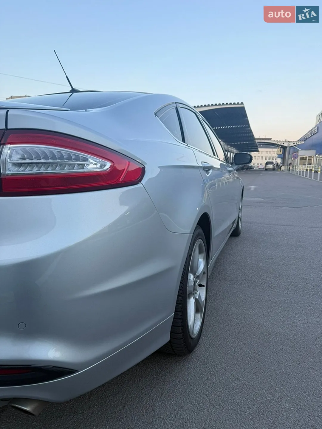 2016 Ford Fusion - мініатюра 9