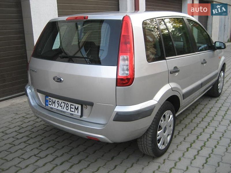 Хэтчбек Ford Fusion 2009 в Черновцах