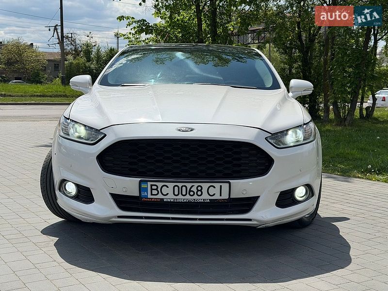 Седан Ford Fusion 2015 в Львове