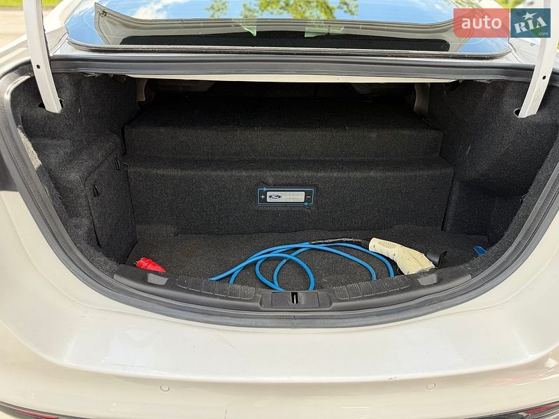Седан Ford Fusion 2015 в Львове