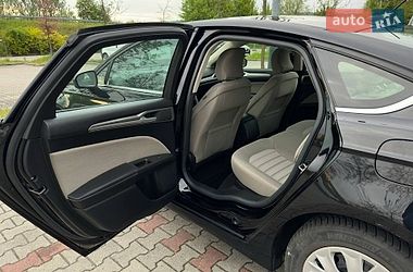 Седан Ford Fusion 2019 в Львове